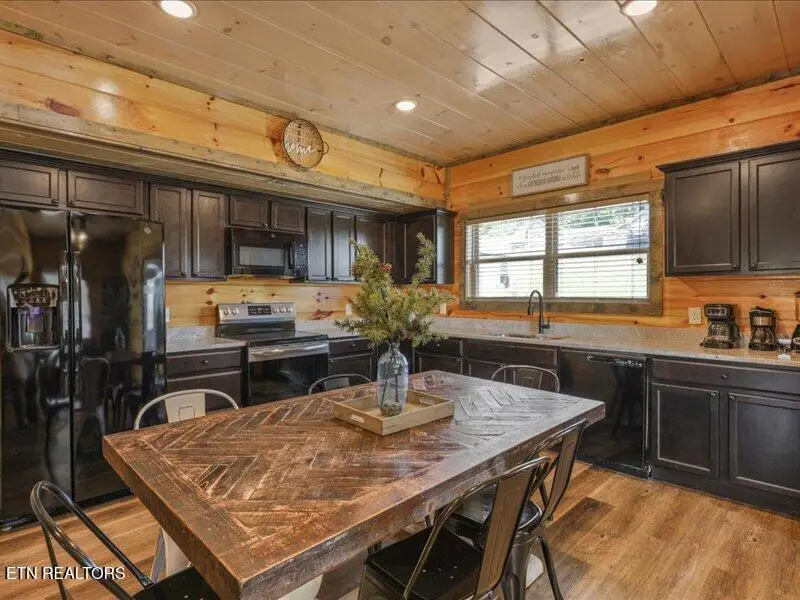 1654 Veterans Blvd #1, Sevierville, TN 37876 - #3