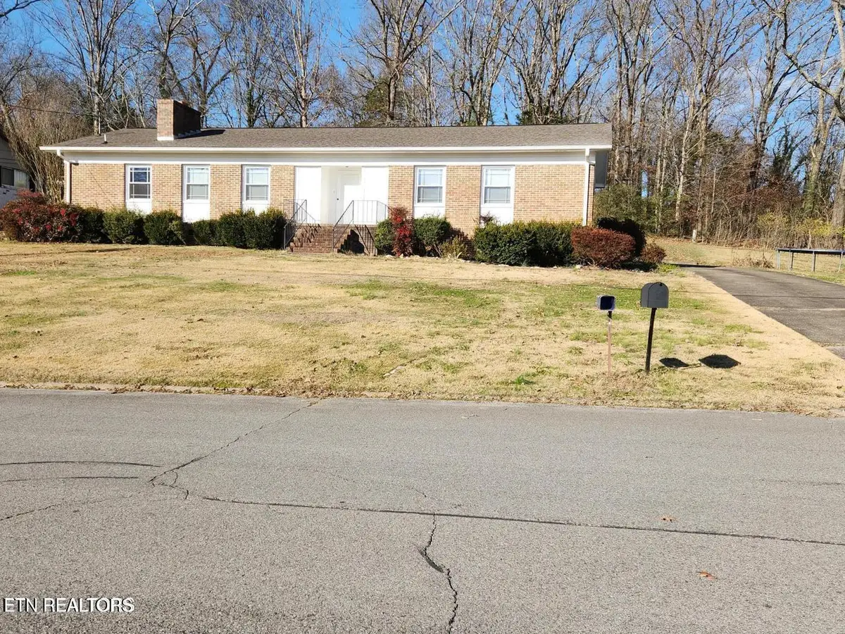 1506 Ridgeway Circle, Athens, TN 37303 - #1