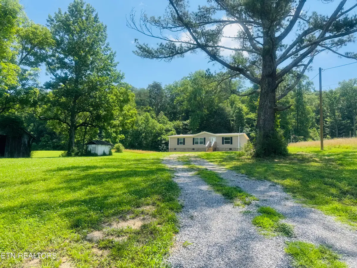 1183 Old Lake City Hwy, Clinton, TN 37716 - #1