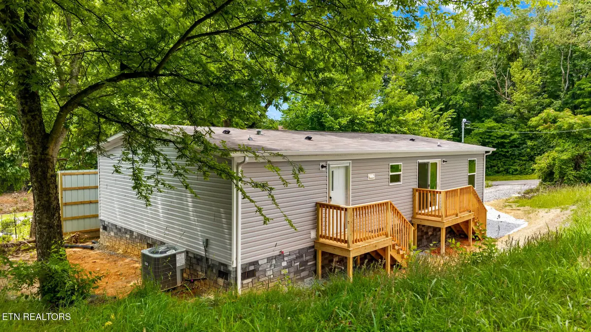 591 Freeman Ave, Newport, TN 37821 - #1