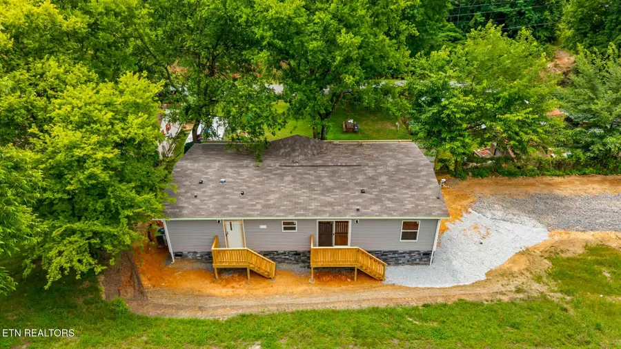 591 Freeman Ave, Newport, TN 37821 - #3