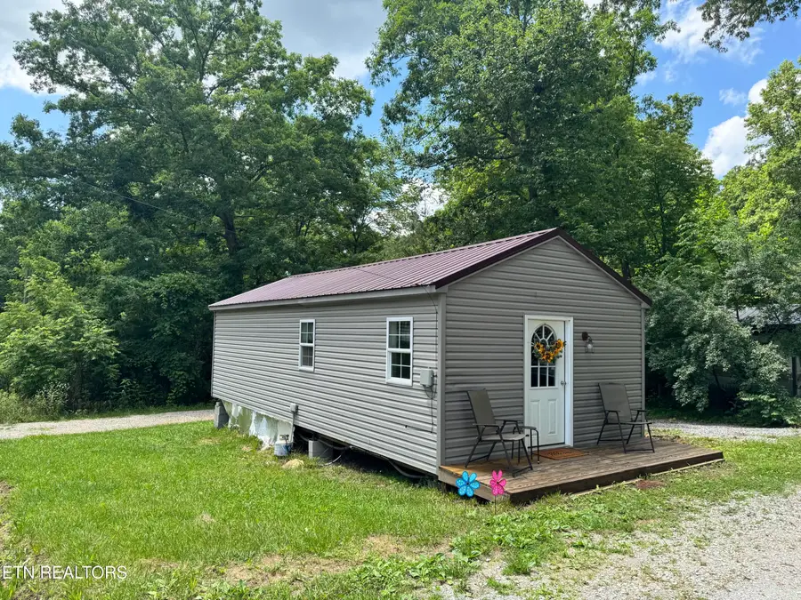 111 Stone St, Crossville, TN 38572 - #2