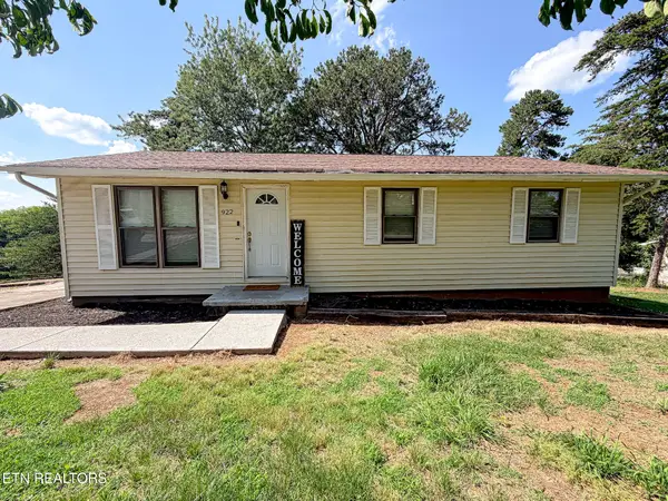 922 Pine Street St, Seymour, TN 37865