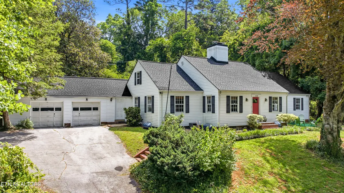 1208 S Chilhowee Drive, Knoxville, TN 37914 - #1
