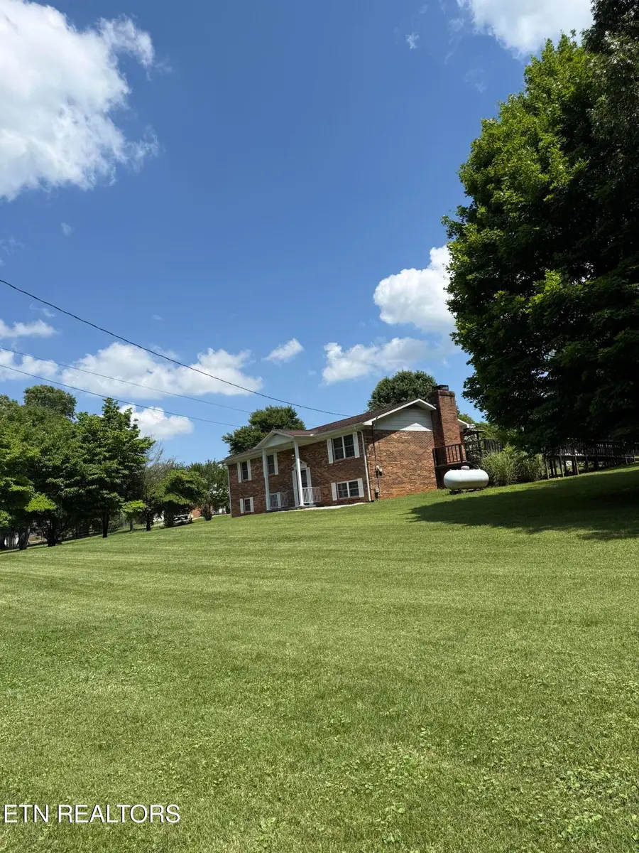 4544 N Wildwood Rd, Maryville, TN 37804 - #2