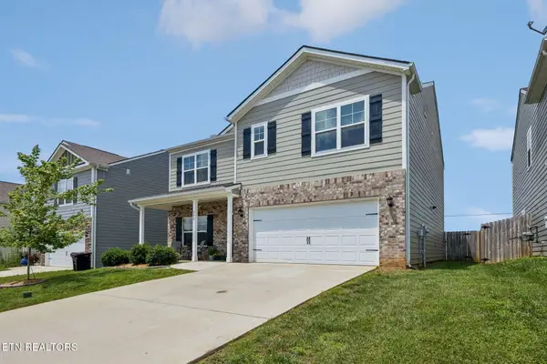 998 Stone Creek Drive, Loudon, TN 37774