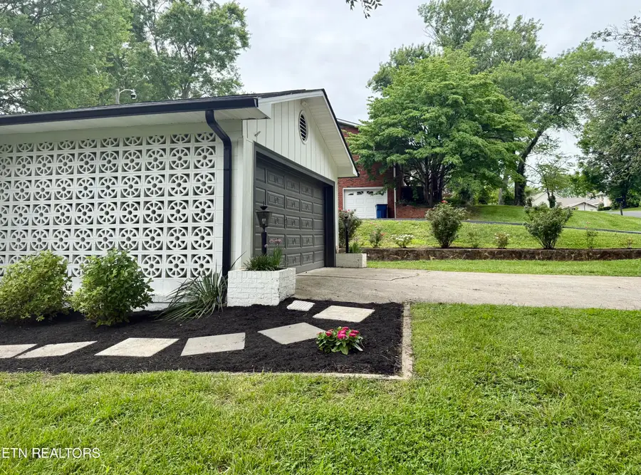 7509 Lancashire Blvd, Powell, TN 37849 - #3