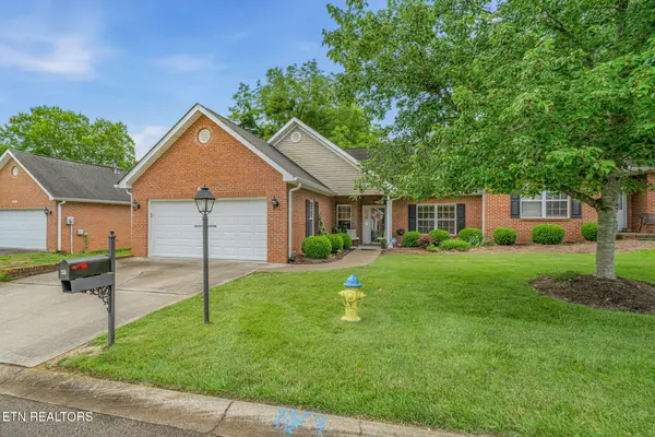 412 Woodlawn Gardens Way, Knoxville, TN 37920