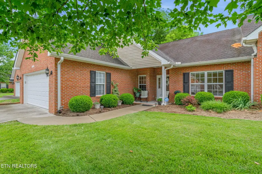 412 Woodlawn Gardens Way, Knoxville, TN 37920 - #2