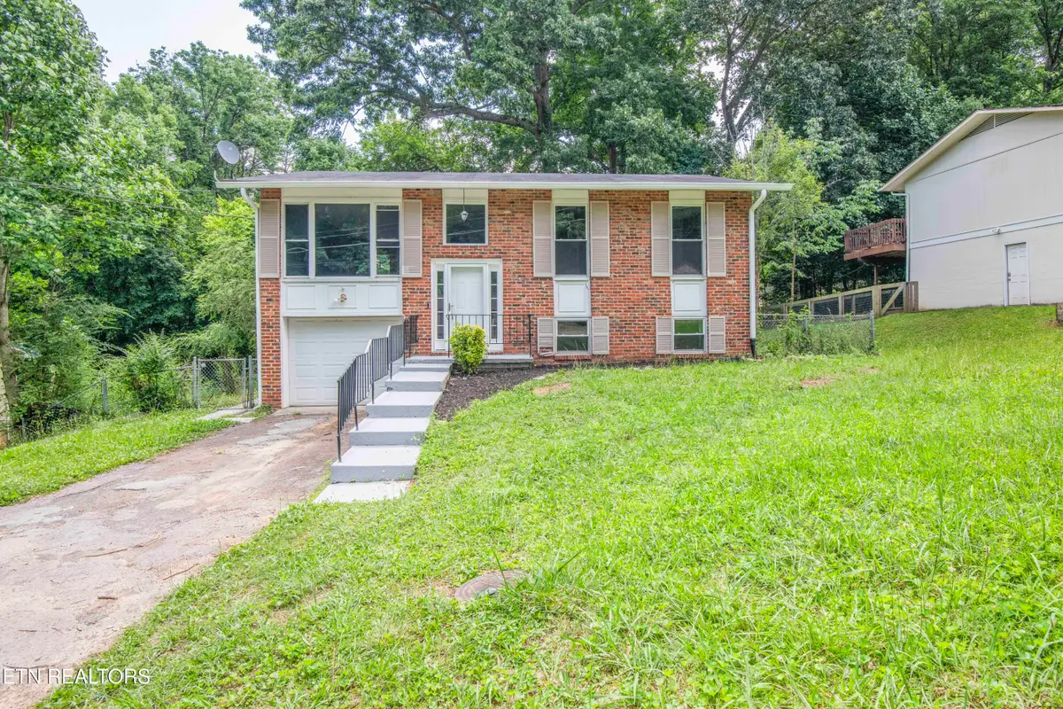 6516 Ellesmere Drive, Knoxville, TN 37921 - #1