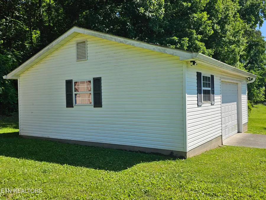1341 Blockhouse Valley Rd, Clinton, TN 37716 - #3