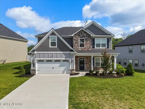 1720 Melton Meadows Drive, Maryville, TN 37803