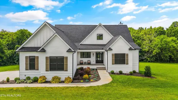 618 Winding Creek Way, Walland, TN 37886