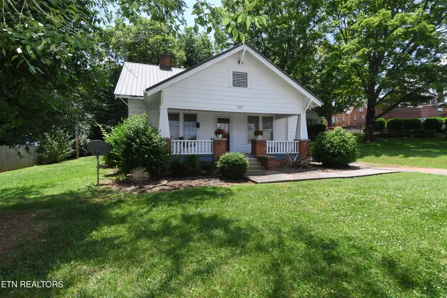 111 S Cedar St, Maryville, TN 37803 - #2