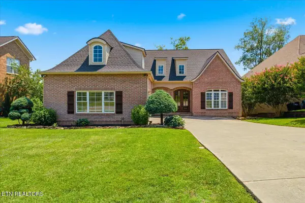 1076 Britts Drive, Lenoir City, TN 37772