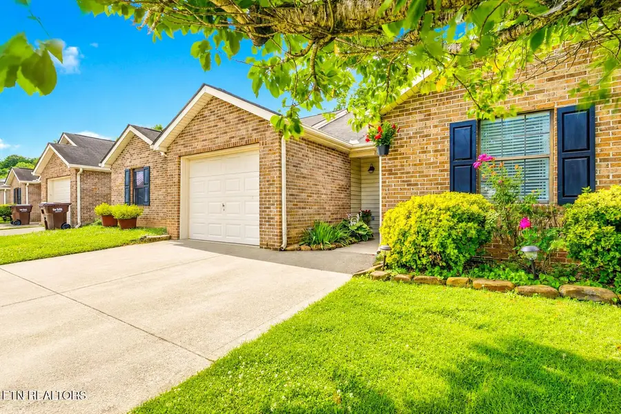 8632 Denmark St, Knoxville, TN 37931 - #2