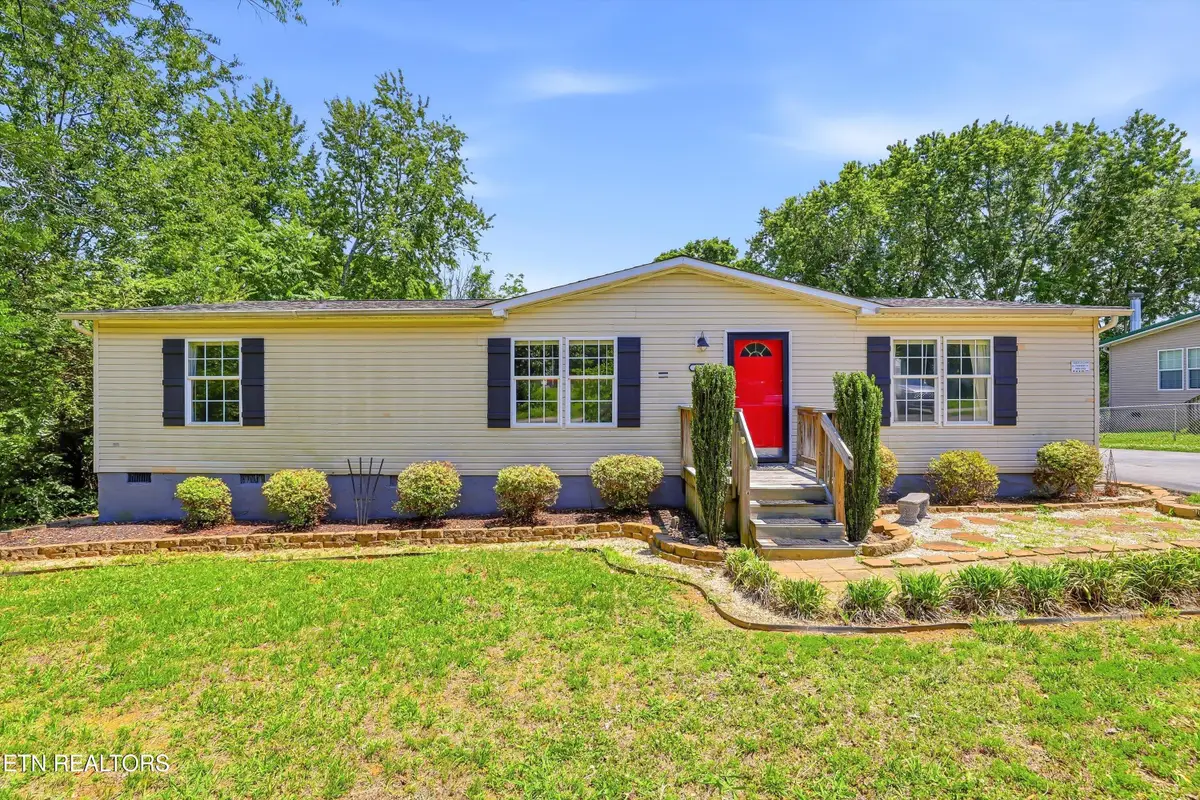709 S Farnum St, Friendsville, TN 37737 - #1