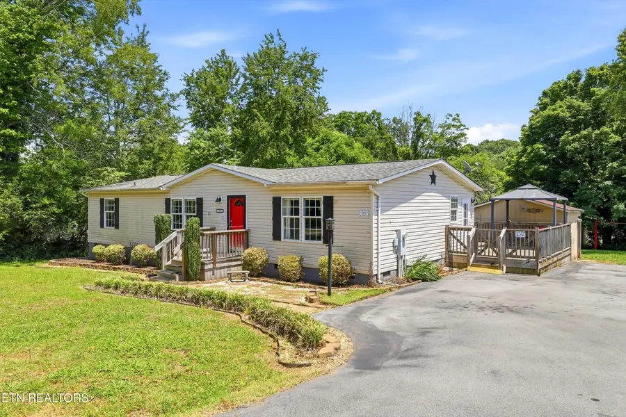 709 S Farnum St, Friendsville, TN 37737 - #2