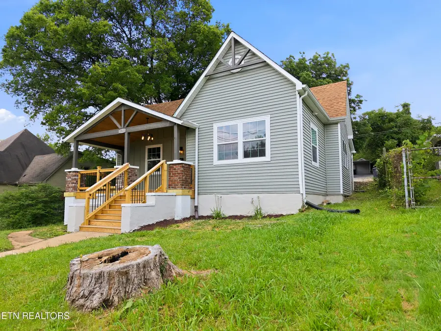 1511 Coker Ave, Knoxville, TN 37917 - #3