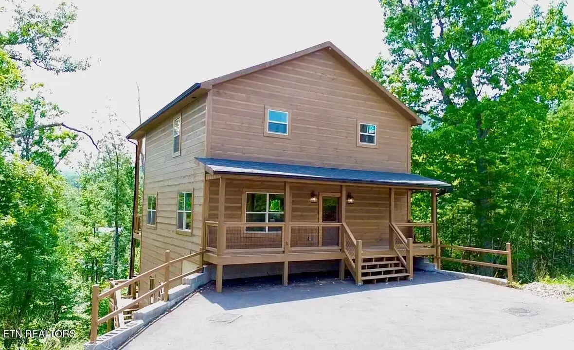 1704 Bear View Rd, Sevierville, TN 37876 - #1