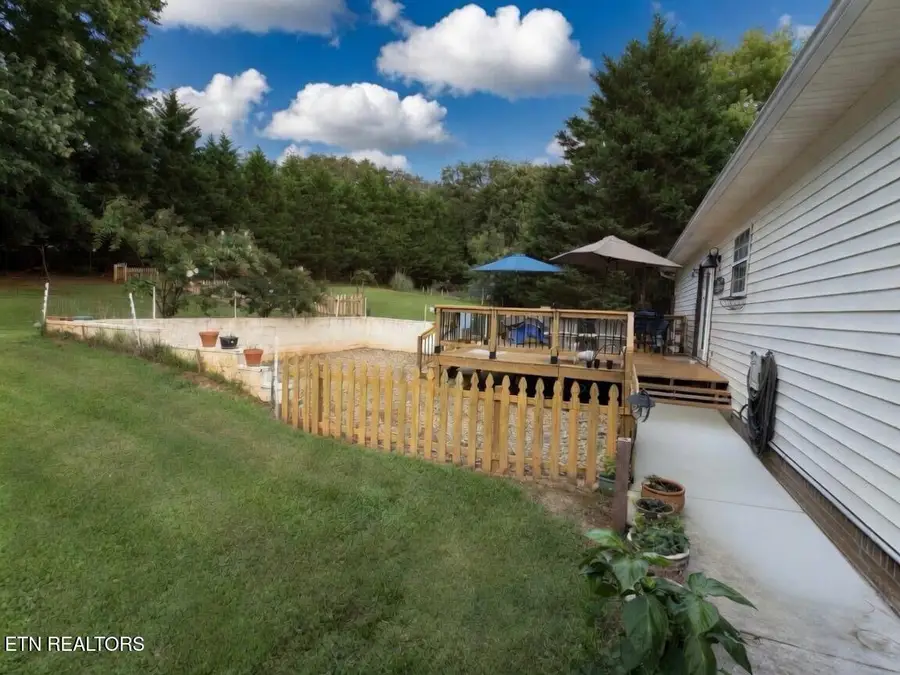 4498 Vinegar Valley Rd, Friendsville, TN 37737 - #3