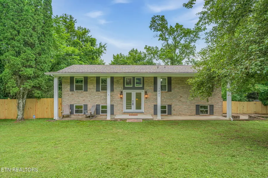 1221 Laurel Rd, Clinton, TN 37716 - #2