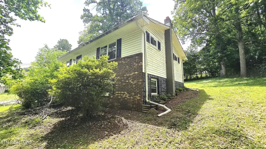 121 Shady Lane, Harriman, TN 37748 - #2