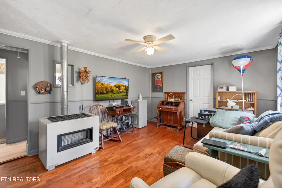 986 Sparta Hwy, Crossville, TN 38572 - #3