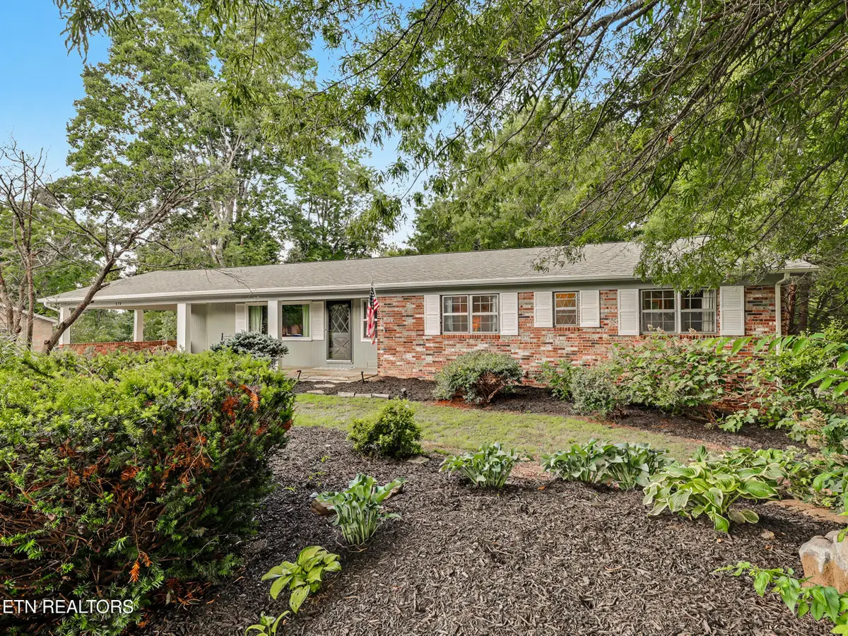 874 W Cunningham St, Alcoa, TN 37701 - #1