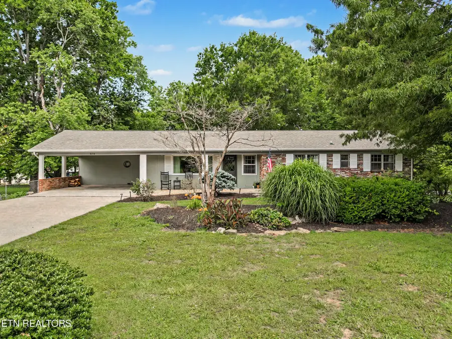 874 W Cunningham St, Alcoa, TN 37701 - #2
