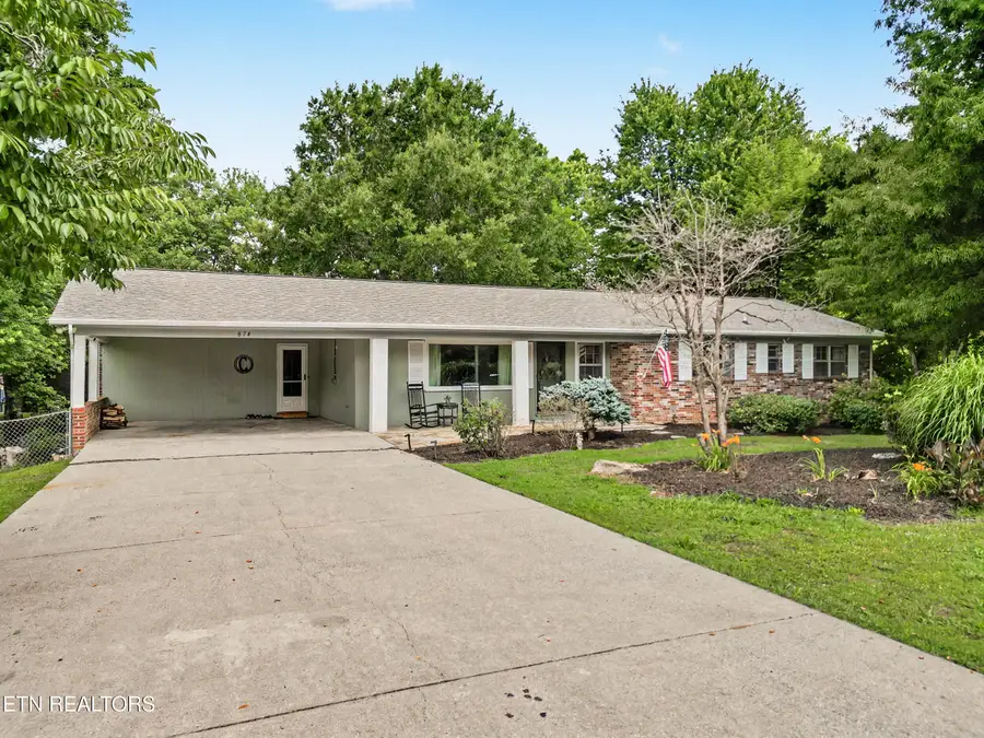 874 W Cunningham St, Alcoa, TN 37701 - #3