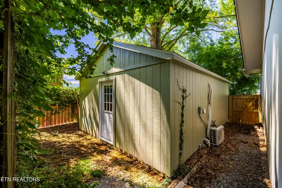 6704 Ottari Drive, Knoxville, TN 37918 - #2