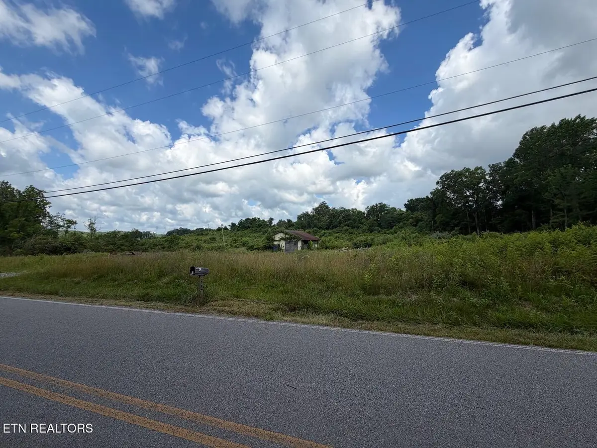 244 Old Mail Rd, Crossville, TN 38555 - #1