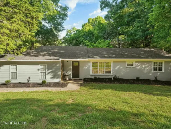 1221 Huntington Rd, Knoxville, TN 37919