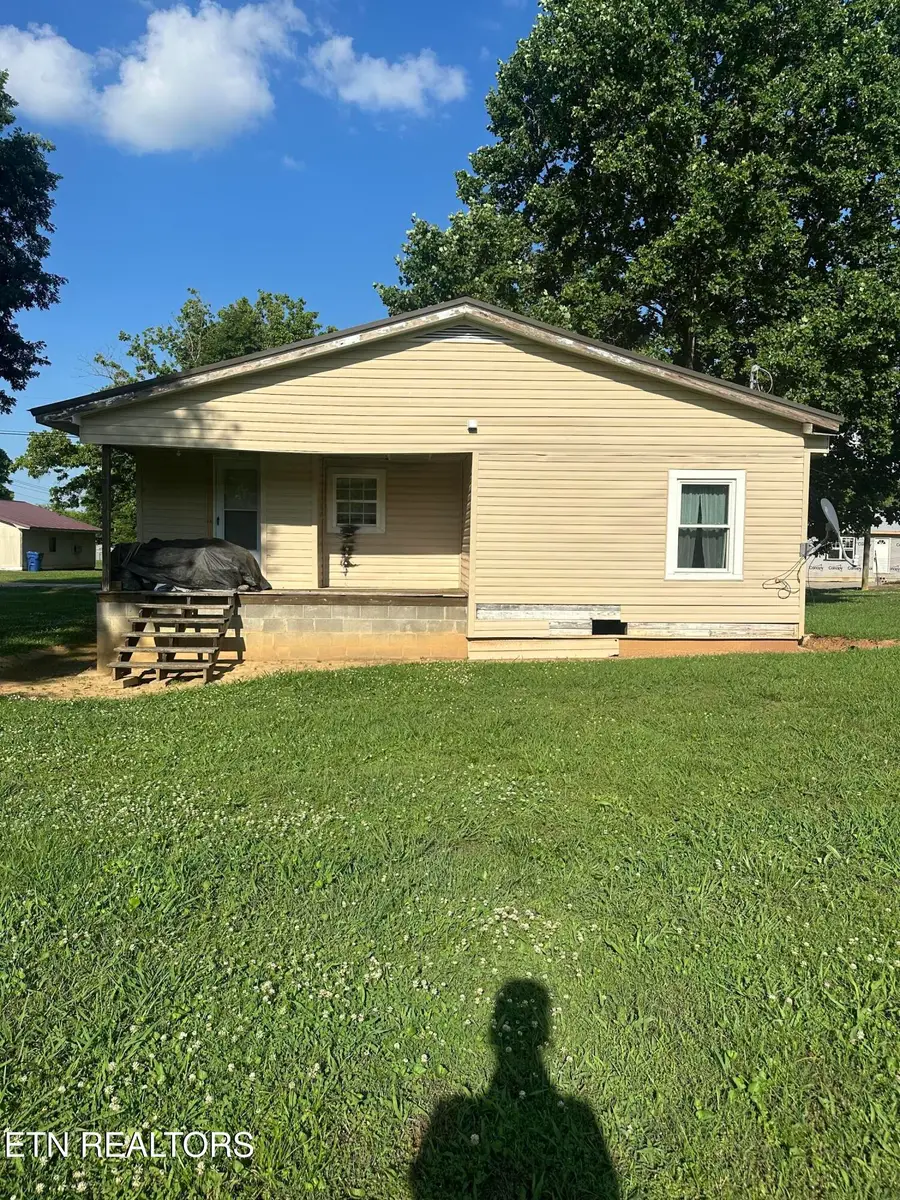 204 Marietta St, Madisonville, TN 37354 - #3