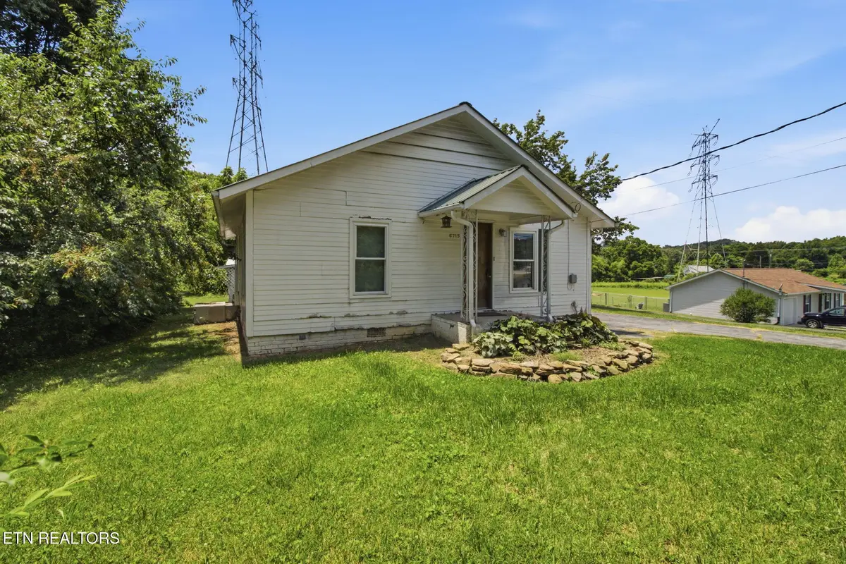6715 Greer Rd, Knoxville, TN 37918 - #1