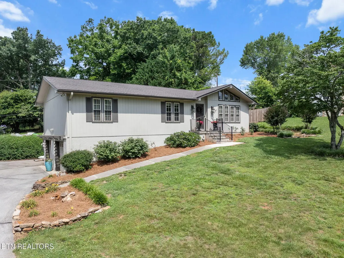 1229 Southbreeze Circle, Knoxville, TN 37919 - #1