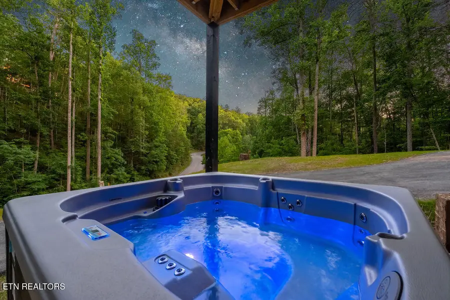 2176 Spurling Rd, Sevierville, TN 37862 - #2