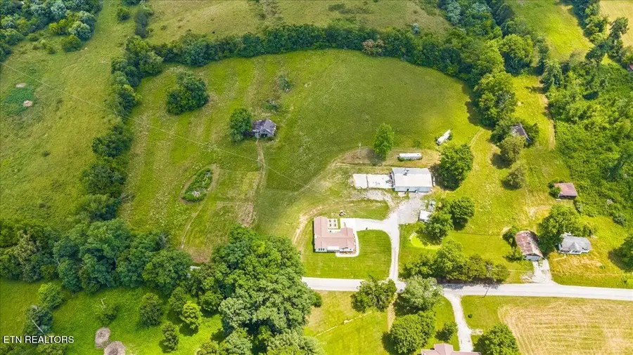 211 Pump Hollow Rd, Speedwell, TN 37870 - #3
