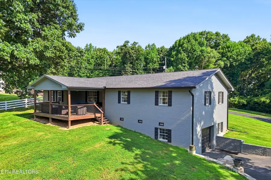 379 Wells Rd, Powell, TN 37849 - #3