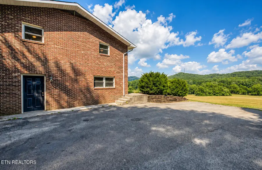 1306 Brushy Valley Rd, Heiskell, TN 37754 - #2