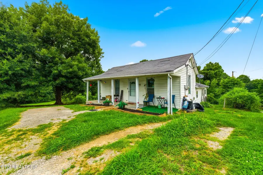 1002 Mccaslin Ave, Sweetwater, TN 37874 - #2