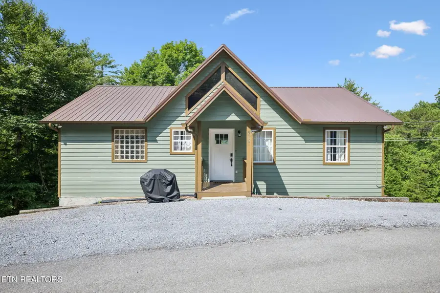 916 Hideaway Hills Circle, Sevierville, TN 37862 - #3
