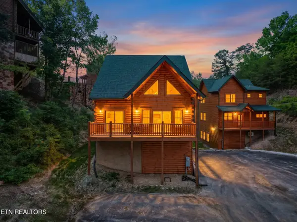 2108 Valley Creek Way, Pigeon Forge, TN 37862