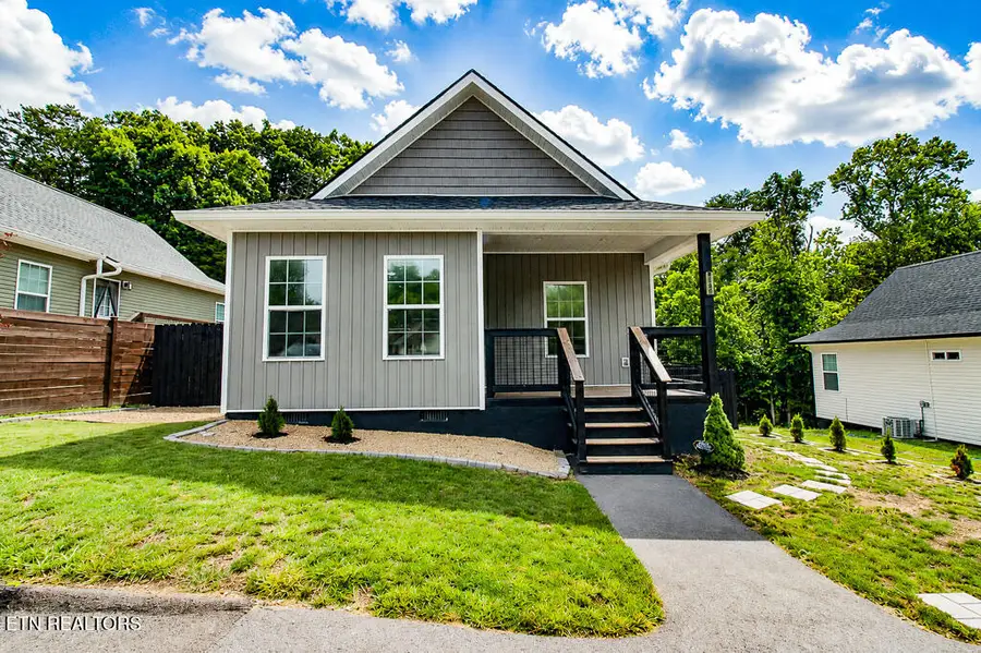2342 Scenic Mountain Drive, Sevierville, TN 37876 - #2