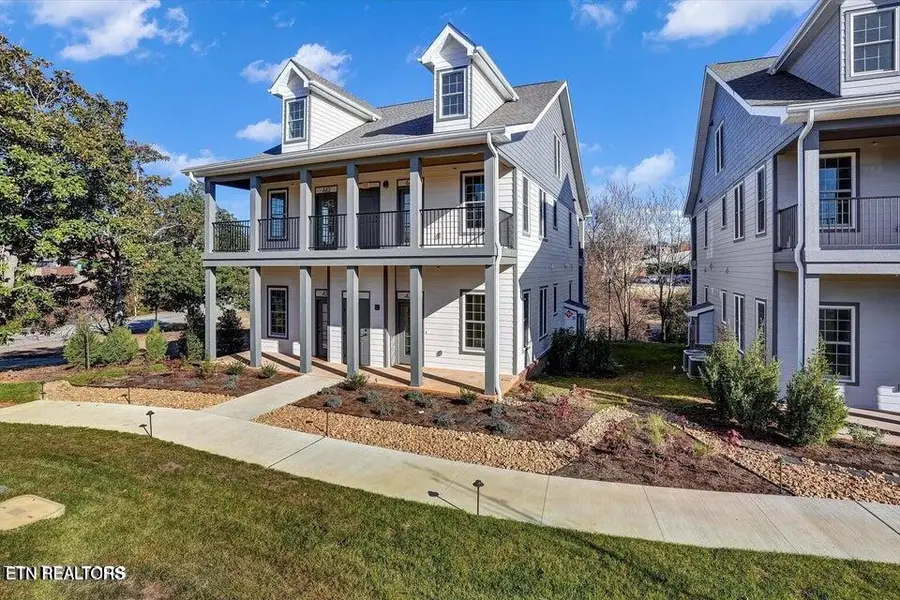 408 E Church Ave, Maryville, TN 37804 - #2