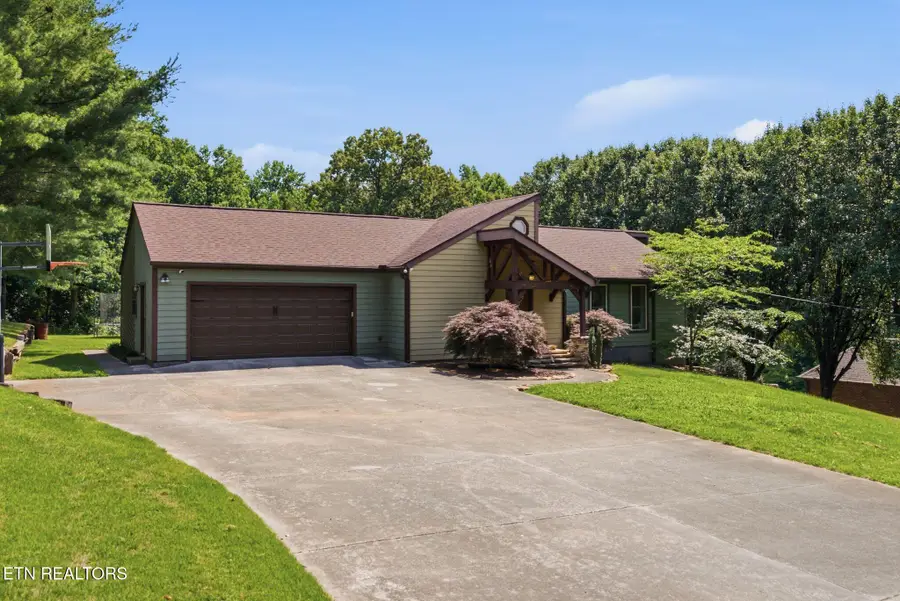 8008 Helen Drive, Powell, TN 37849 - #3