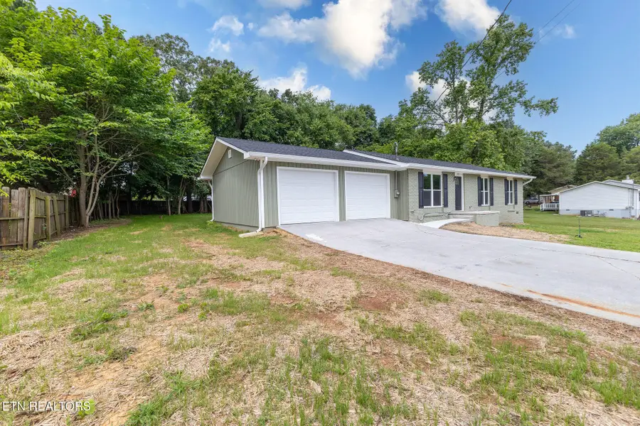 217 Stone St, Seymour, TN 37865 - #2