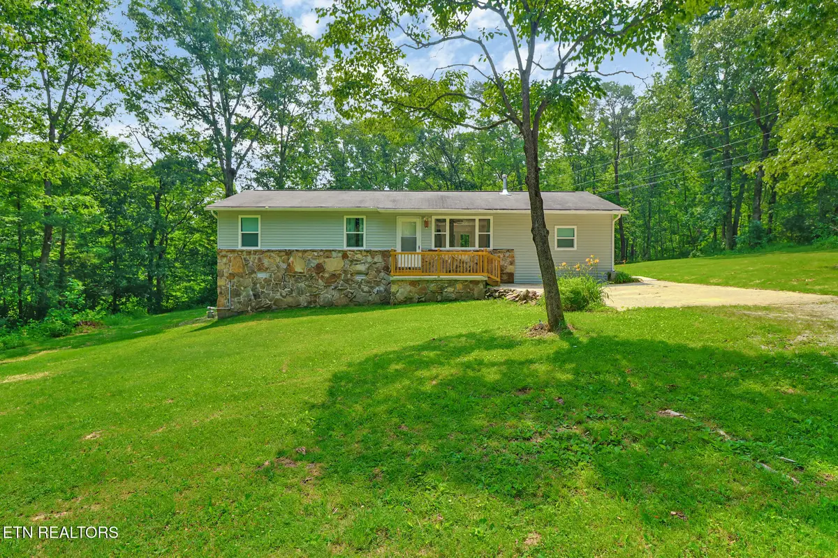 484 Kerrigan Rd, Crossville, TN 38555 - #1