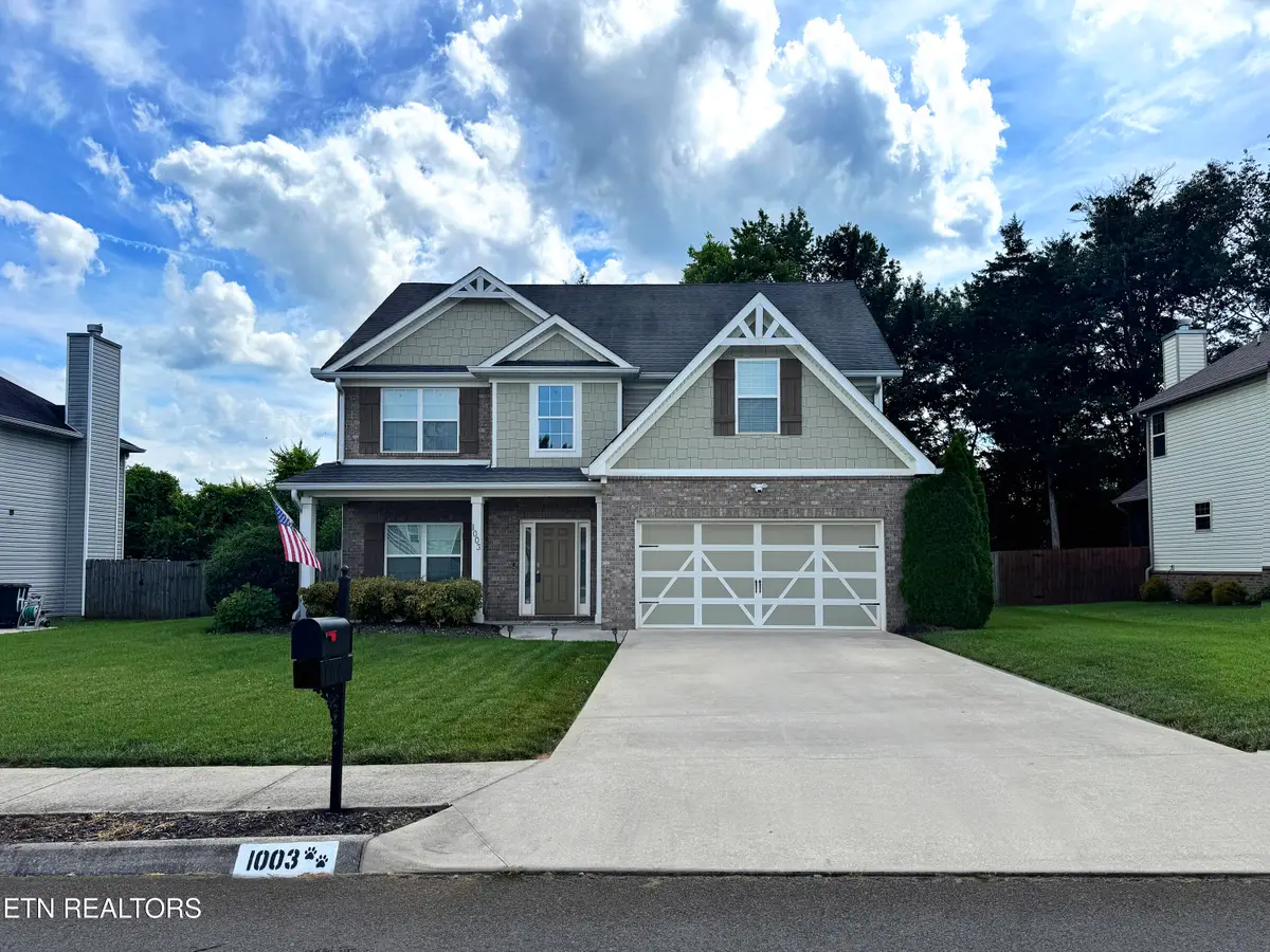 1003 W Glenview Drive, Lenoir City, TN 37771 - #1